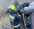 Autóroncsba szorult embert szabadítottak ki a gödöllői tűzoltók